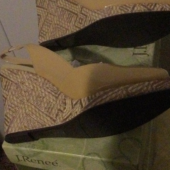 NWT J.Renee NEELY-PRBGE Size 11 shoes Never worn - Picture 4 of 8